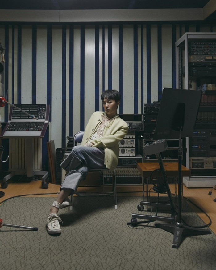 Chỉ có thể là G-DRAGON, chụp ảnh thời trang phía sau lưng vẫn được khen nức nở ảnh 9