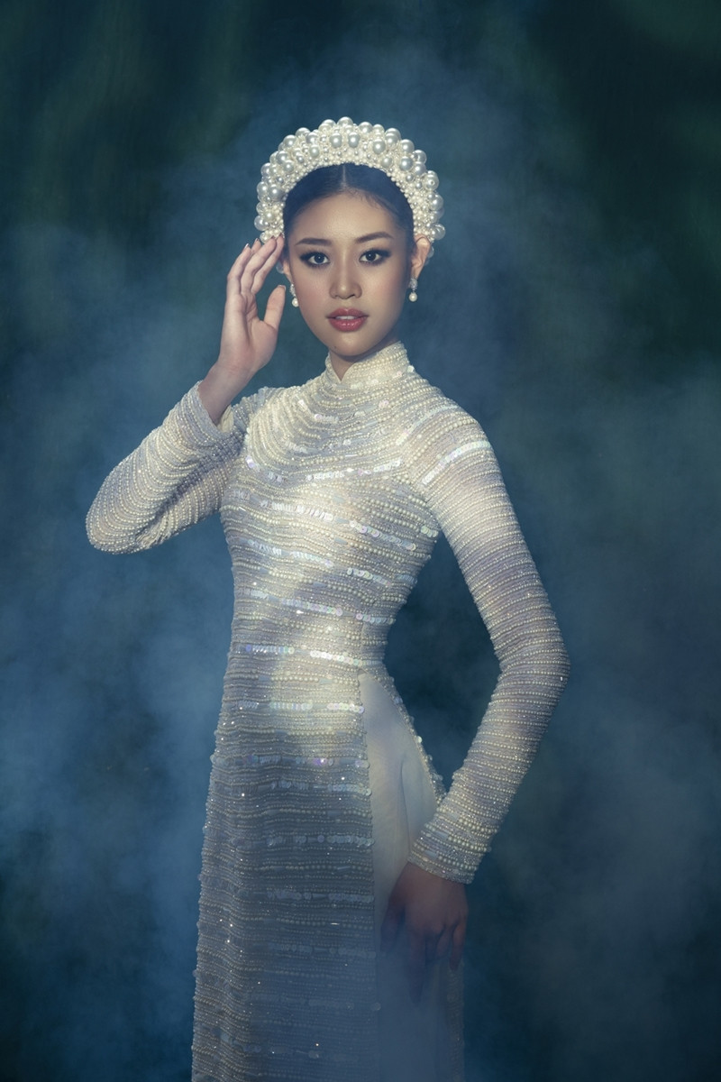 Hoa hậu Khánh Vân đẹp như công chúa bước ra từ truyện cổ tích trong bộ ảnh áo dài ảnh 3