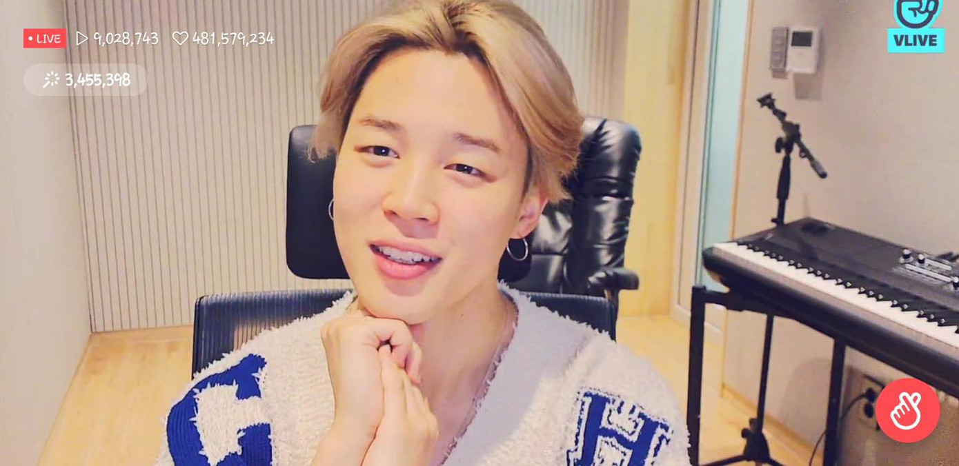 Choáng với màn “sold out” chiếc áo len nữ Jimin (BTS) mặc trong live stream, giá cực sốc ảnh 1