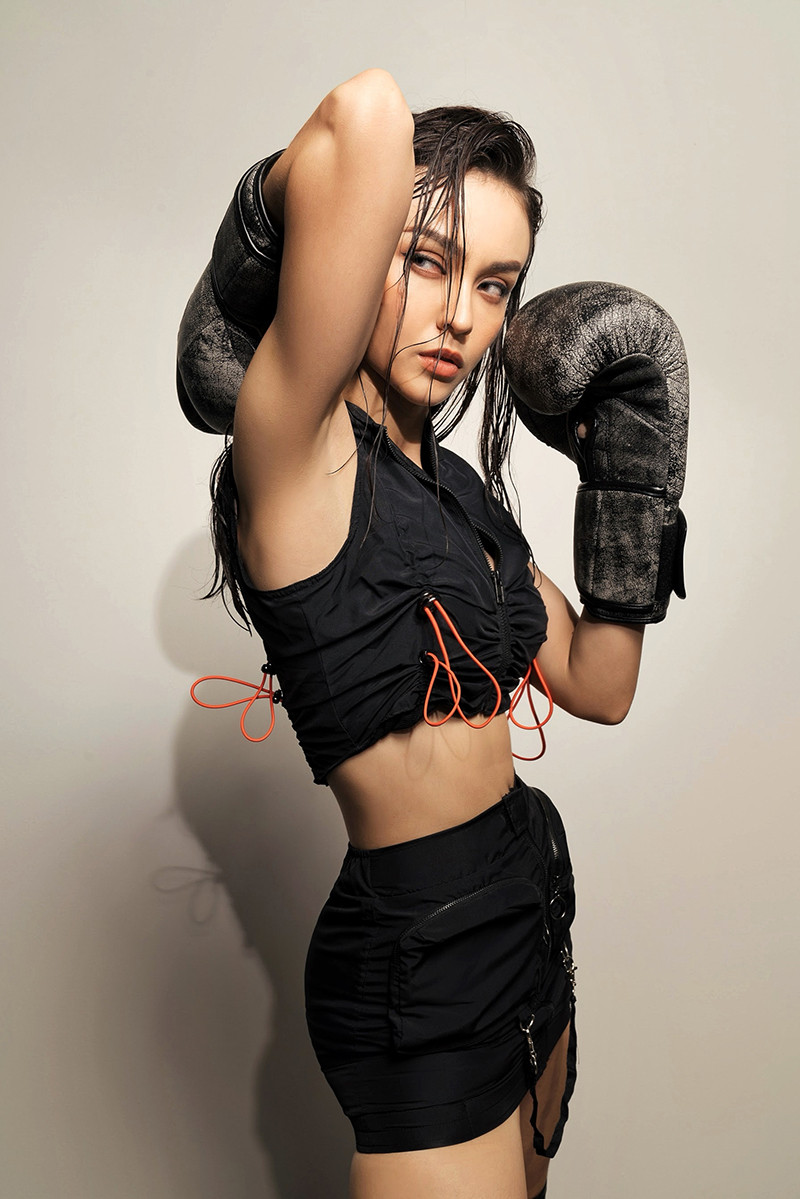 Hướng đến hình ảnh “đả nữ thế hệ mới”, bông hồng lai MLee khoe visual chuẩn “girl-crush” ảnh 5