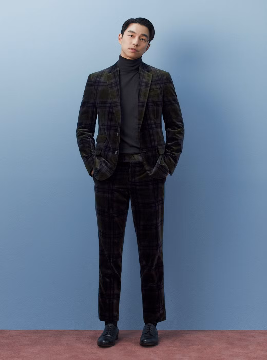 Diện suit lịch lãm mà “ông chú cực phẩm” Gong Yoo lại khiến fan liên tưởng đến danh hài ảnh 7