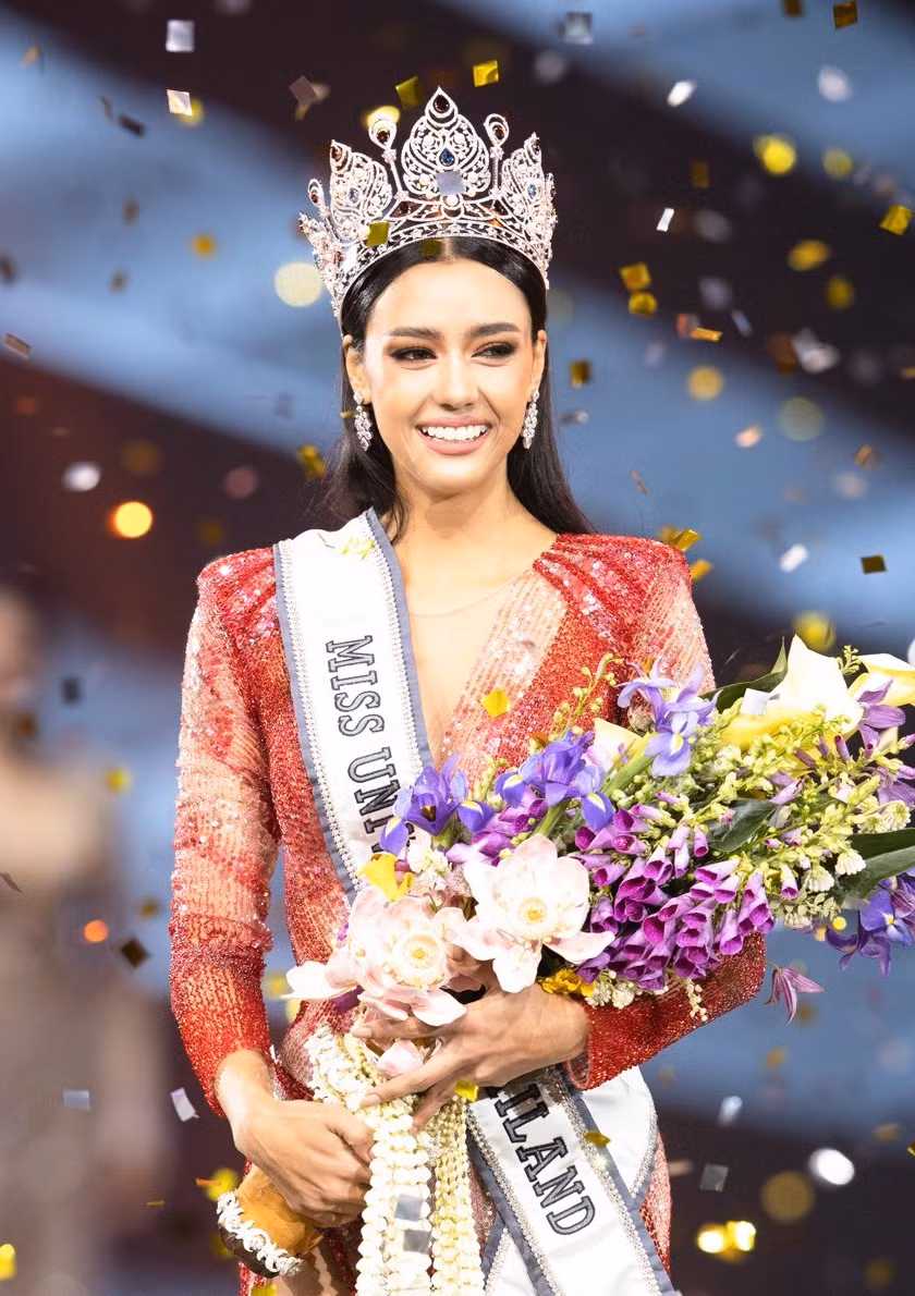 Ngắm nhan sắc lai xinh đẹp cực hút mắt của tân Hoa hậu Hoàn Vũ Thái Lan 2020 Amanda Obdam ảnh 2