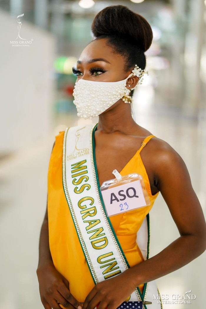 Muôn hình muôn vẻ các loại khẩu trang từ dàn đối thủ của Ngọc Thảo tại Miss Grand International 2020 ảnh 5