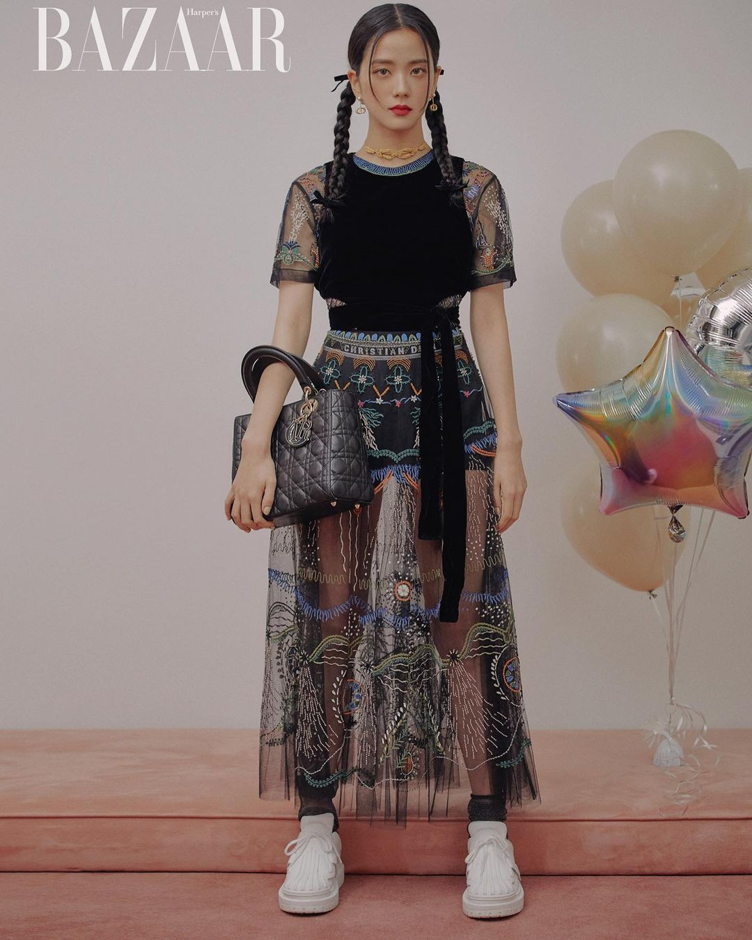 Jisoo “đầu bù tóc rối” trên Harper’s BAZAAR nhưng vẫn không giấu được visual đỉnh cao ảnh 4