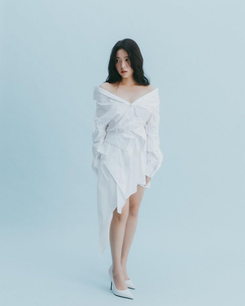 Liên tục đụng hàng Jisoo (BLACKPINK), Yeri (Red Velvet) được khen mix đồ ngày càng lên tay ảnh 6