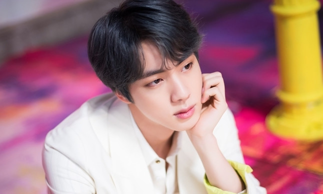 Jin (BTS) xứng danh “nam thần” với khuôn mặt có tỉ lệ y chang thần Zeus của thần thoại Hy Lạp ảnh 7
