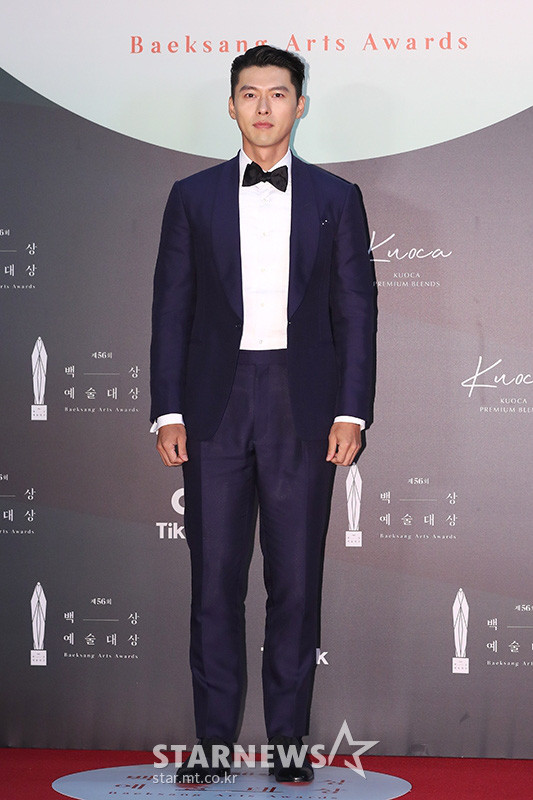 Thảm đỏ Baeksang 2020: Hyun Bin, Son Ye Jin xuất hiện ấn tượng, thỏa lòng mong đợi của fan ảnh 3