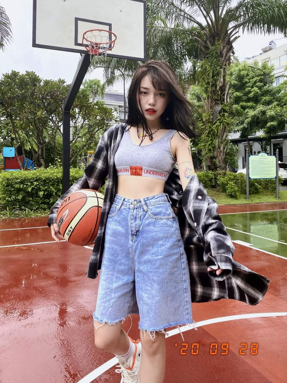 Bất ngờ với nhan sắc trên truyền hình của streamer Linh Ngọc Đàm, khác xa hình ảnh ở MXH ảnh 2