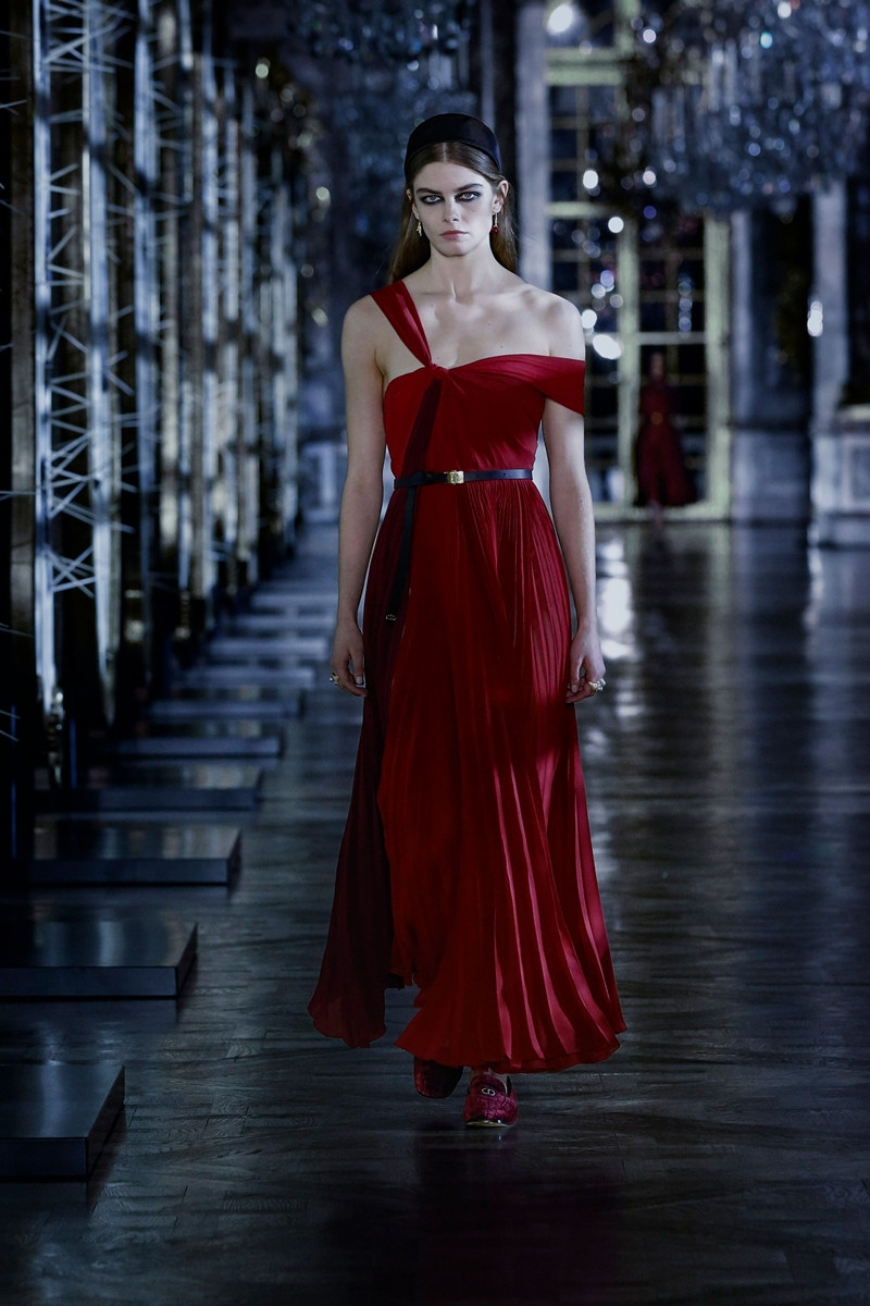 Dior tung BST Thu Đông 2021 với các thiết kế được lấy cảm hứng từ đại sứ thương hiệu Jisoo ảnh 11