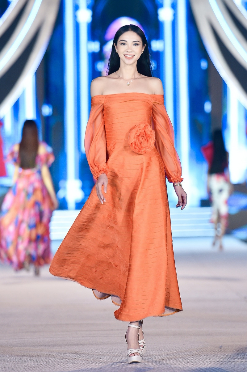 Khám phá profile ấn tượng của Top 5 Người đẹp Thời trang Hoa Hậu Việt Nam 2020 ảnh 2