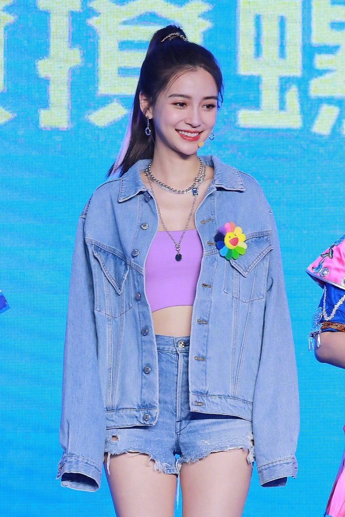 “Gái một con” Angela Baby xuất hiện như thiếu nữ đôi mươi trên show thực tế ảnh 2