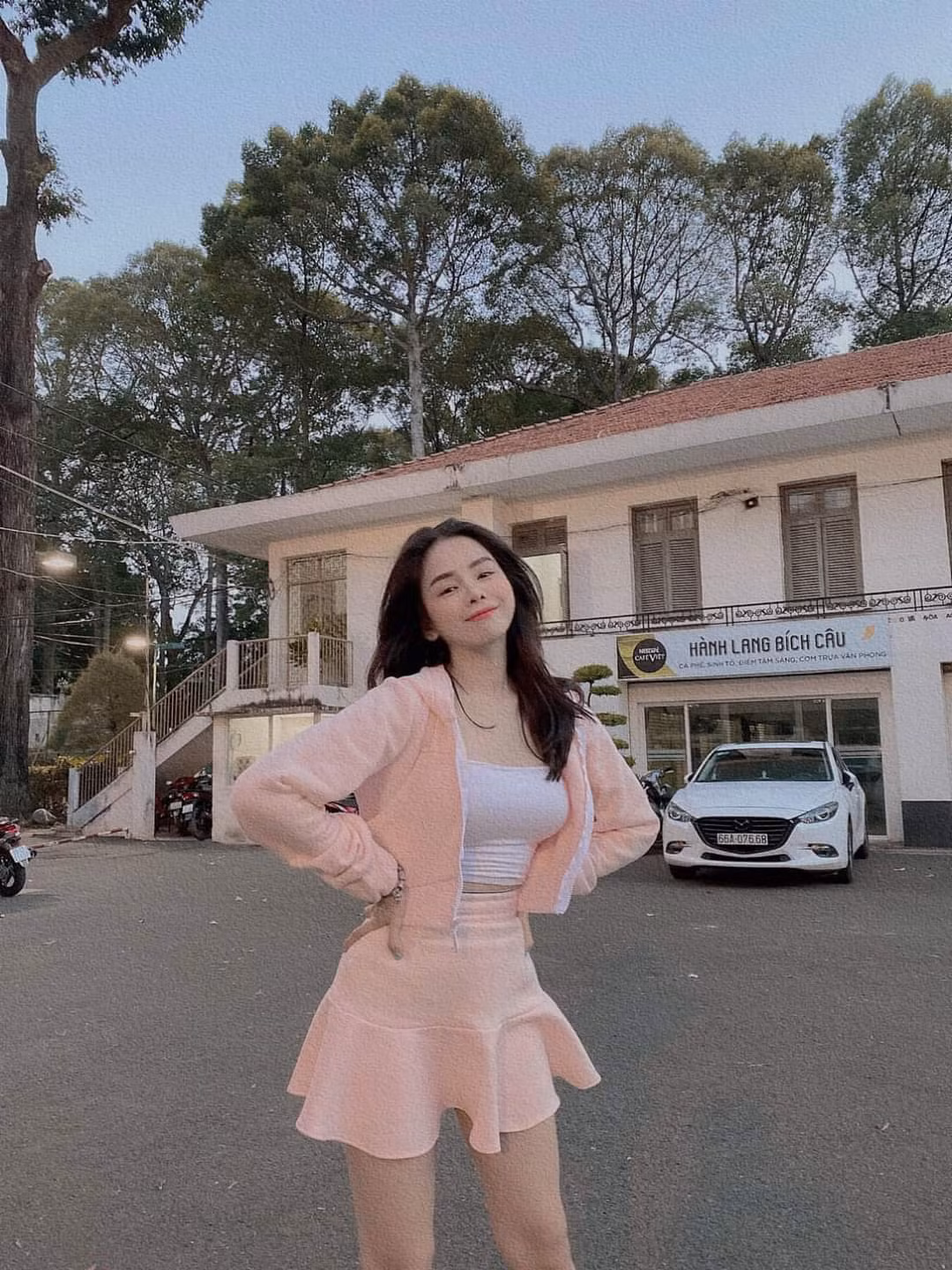 Ngắm gu thời trang chuẩn fashionista của Mie, DJ xinh đẹp của show “Rap Việt” ảnh 11