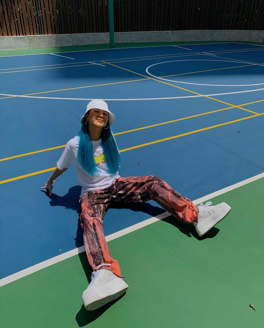 Sao Việt “rủ nhau” đọ sắc với trang phục gam màu đen - trắng, ai quyến rũ hơn? ảnh 8