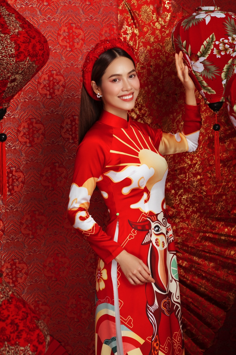 Ngắm dàn người đẹp Hoa hậu Hoàn vũ khoe sắc rạng ngời trong bộ ảnh Tết Tân Sửu ảnh 3