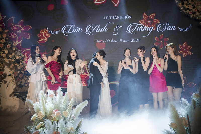 Tường San xinh như công chúa, đọ sắc với Tiểu Vy, Mỹ Linh, Lương Thùy Linh trong ngày cưới ảnh 8