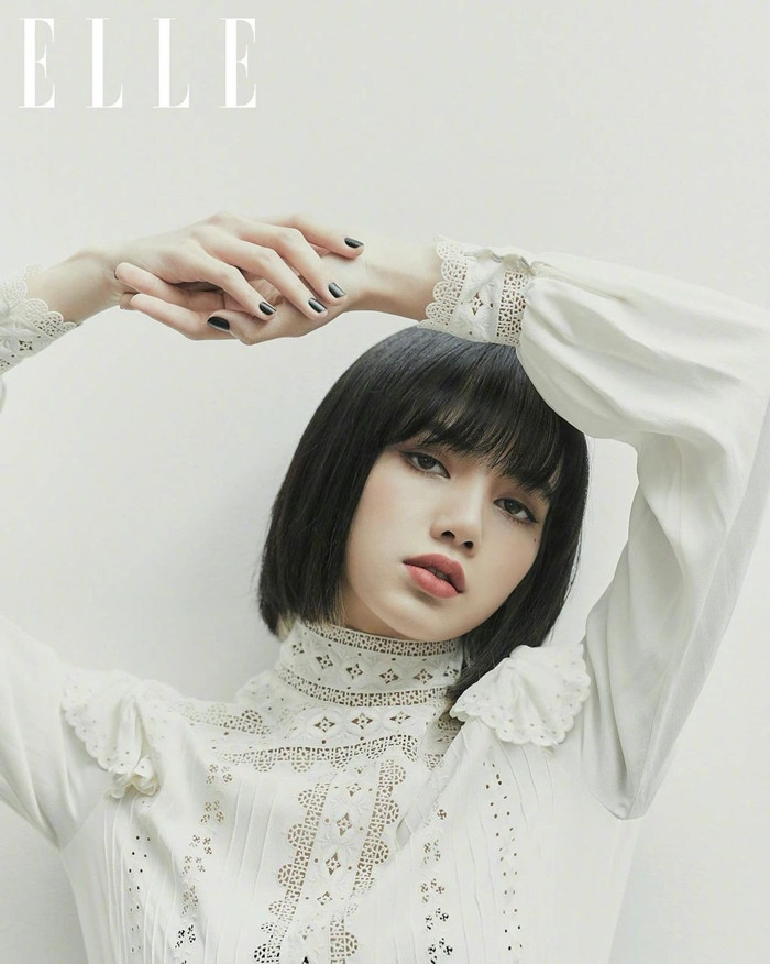 Lisa (BLACKPINK) khiến fan lo lắng vì trông quá gầy trong loạt ảnh trên tạp chí ELLE Trung ảnh 9