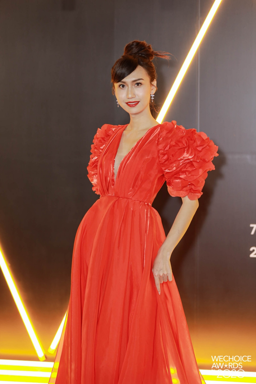 Lâm Khánh Chi, Lynk Lee và dàn người đẹp chuyển giới xinh đẹp rực rỡ trên thảm đỏ WeChoice ảnh 3