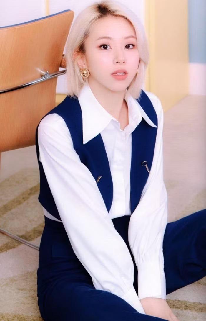 Netizen Hàn năn nỉ stylist cho TWICE “bê” trang phục album phiên bản Retro lên sân khấu ảnh 26