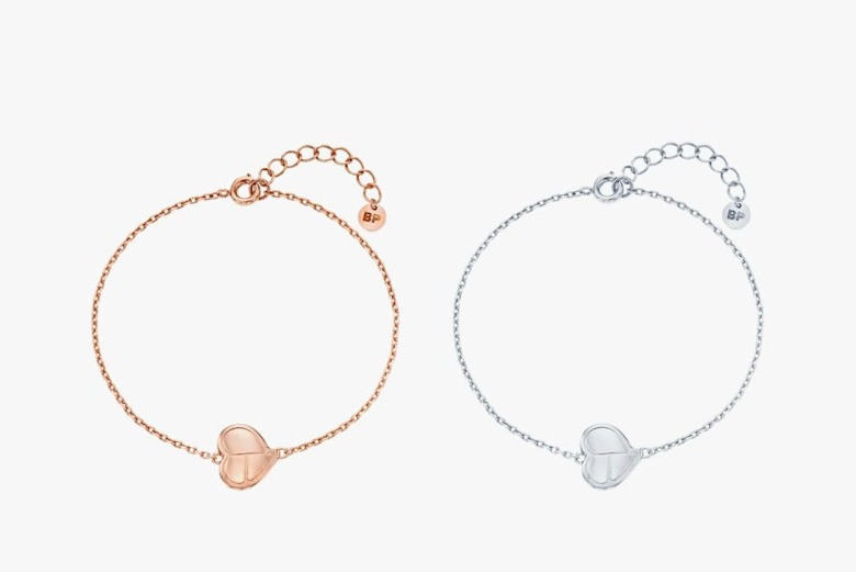 YG tung bộ phụ kiện trang sức gắn tên BLACKPINK cực xinh, thiết kế tinh xảo đẹp mắt ảnh 3