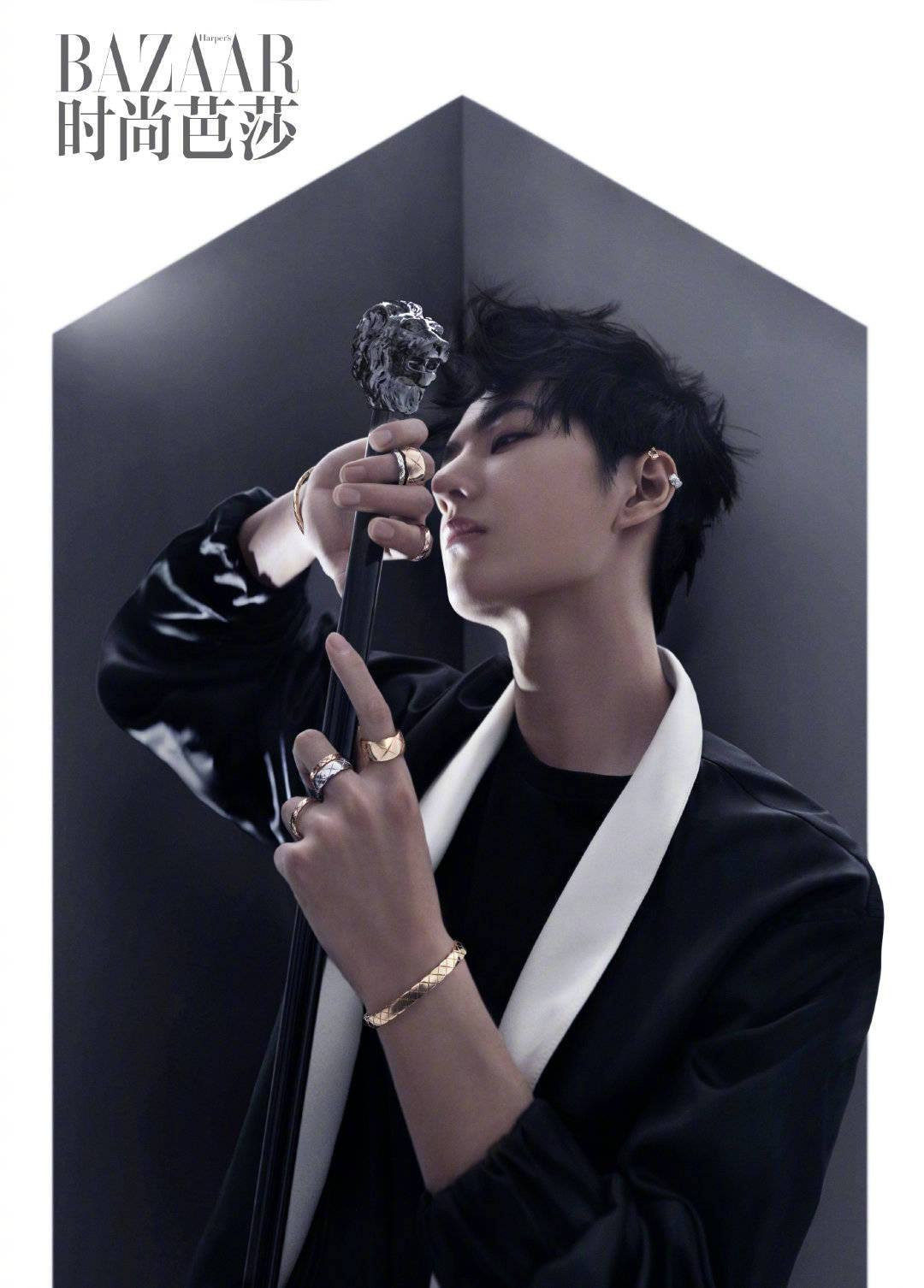 Vương Nhất Bác khoe khí chất vương giả đầy quyền lực trên bìa khai quý của Harper’s BAZAAR Trung ảnh 4