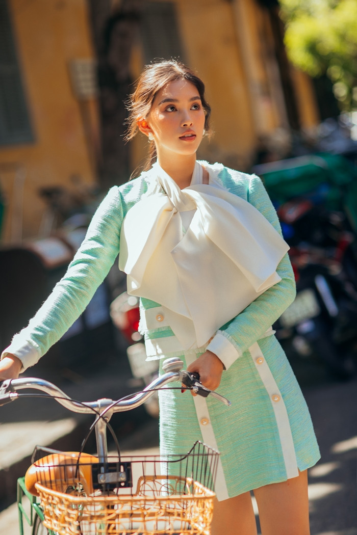 Hoa hậu Tiểu Vy khoe nhan sắc rực rỡ trong bộ ảnh mới chụp tại quê nhà Hội An ảnh 8