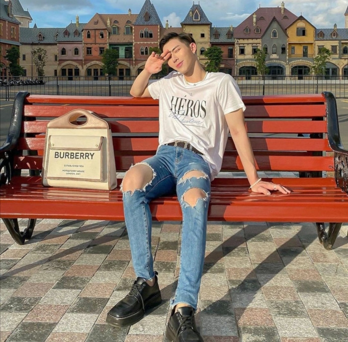 Mỹ nam tuổi Sửu: Ngắm gu thời trang phi giới tính cực ấn tượng của "hoàng tử ballad" Erik ảnh 9