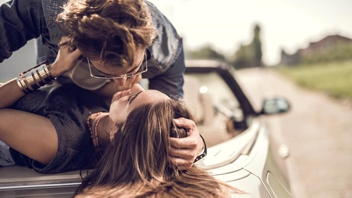 Bạn thuộc tuýp nào khi yêu đương: Chuyên “tấn công” hay chỉ “cố thủ” trong tình cảm? ảnh 4