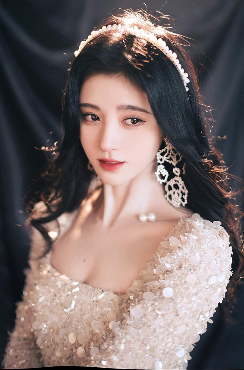 Cúc Tịnh Y xinh đẹp như công chúa trên thảm đỏ giữa ồn ào phẫu thuật thẩm mỹ ảnh 7