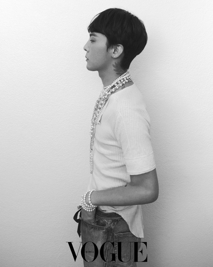 Chỉ có thể là G-DRAGON, chụp ảnh thời trang phía sau lưng vẫn được khen nức nở ảnh 4