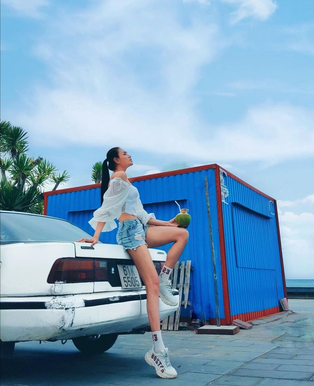 Mỹ nhân Việt Amee, Chi Pu, Hiền Hồ so kè nhan sắc với phong cách thời trang mới lạ ảnh 7