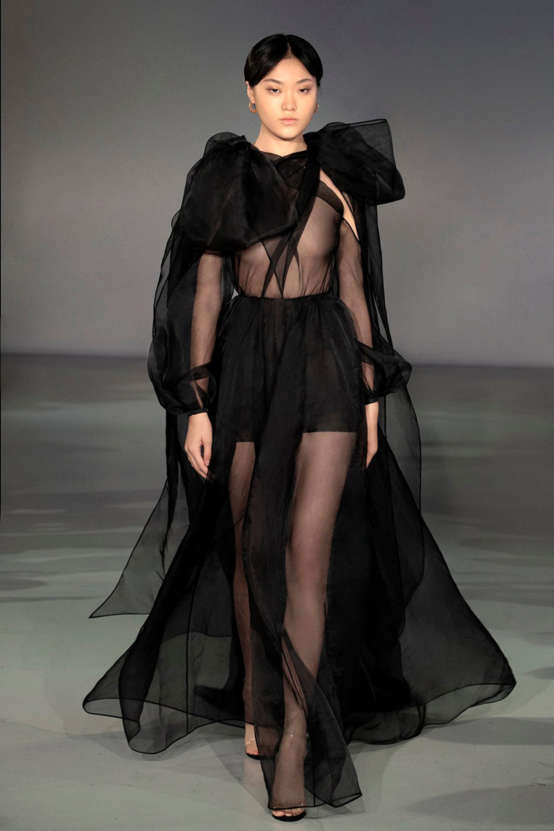 Thông tin NTK Trần Hùng xuất hiện trên trang chủ của “London Fashion Week 2020“ ảnh 9