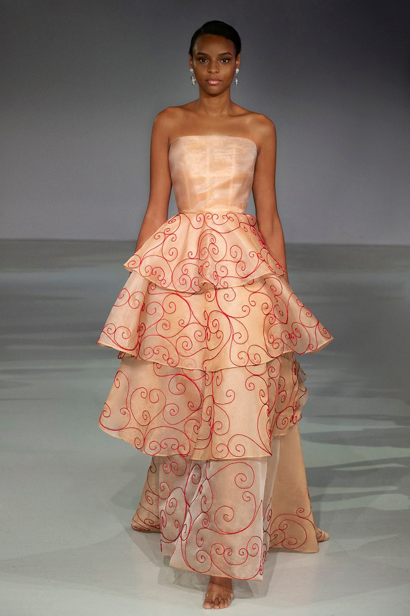 Thông tin NTK Trần Hùng xuất hiện trên trang chủ của “London Fashion Week 2020“ ảnh 4