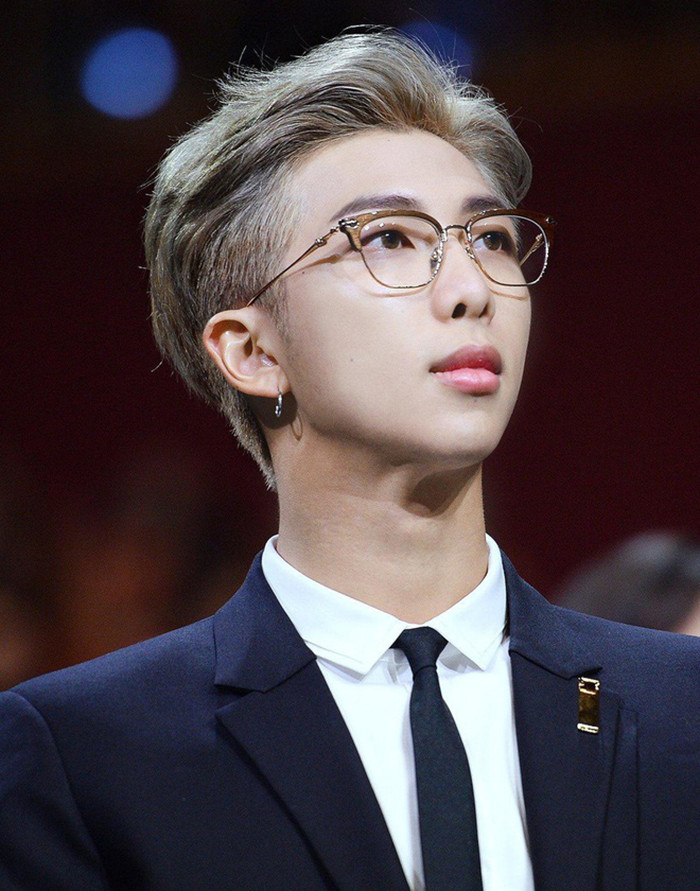 Đỉnh như trưởng nhóm RM (BTS), sinh nhật mình nhưng lại đi trao tặng quà trị giá 2 tỉ đồng ảnh 3