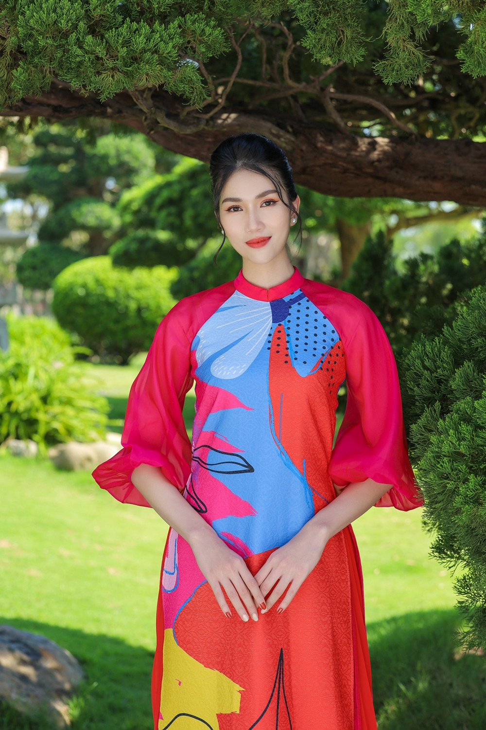 Á hậu Phương Anh, Ngọc Thảo khoe sắc vóc rạng rỡ trong BST áo dài đón Tết Tân Sửu ảnh 9