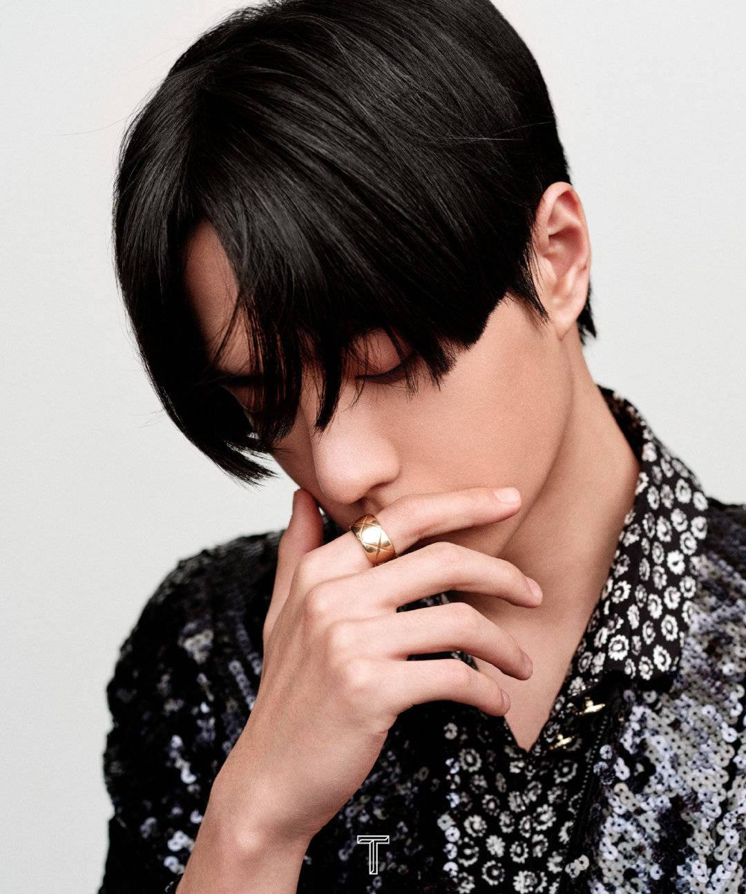 Đẳng cấp lưu lượng hàng đầu của Vương Nhất Bác giúp tạp chí “cháy hàng” chỉ sau vài giây ảnh 2