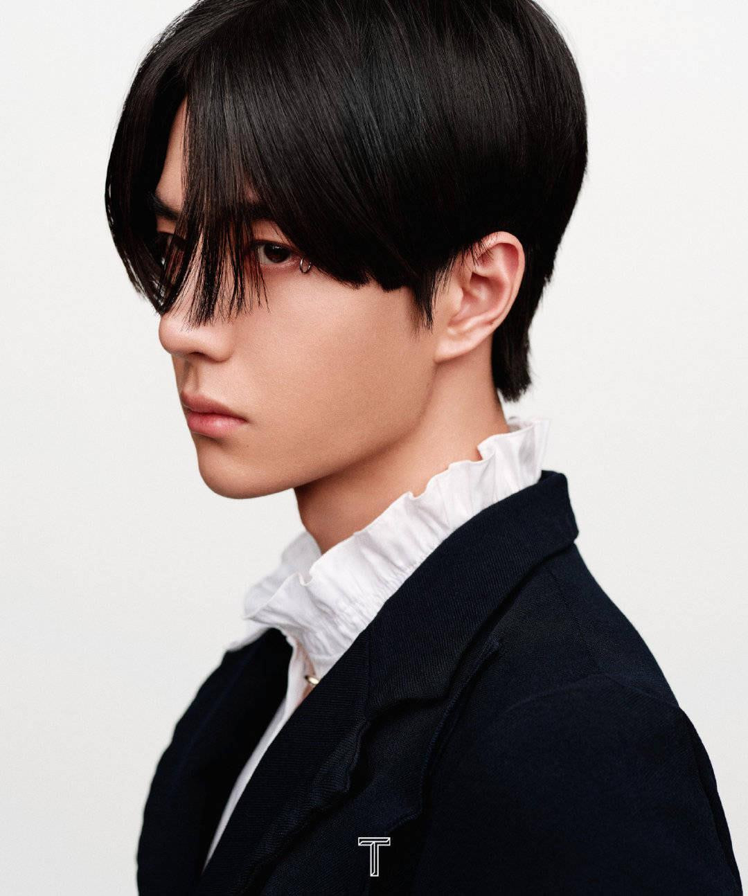 Đẳng cấp lưu lượng hàng đầu của Vương Nhất Bác giúp tạp chí “cháy hàng” chỉ sau vài giây ảnh 7