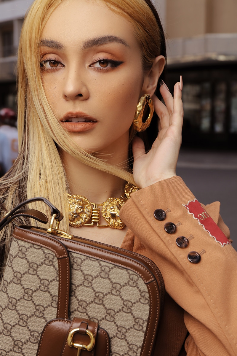 Dân sành đồ hiệu mới biết giá trị chiếc túi thập niên 90 “hiếm có khó tìm” này của MLee ảnh 8