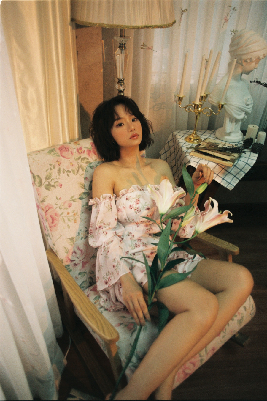 Miu Lê khiến fan xuýt xoa với nhan sắc “thăng hạng” và thần thái cuốn hút trong bộ ảnh mới ảnh 2