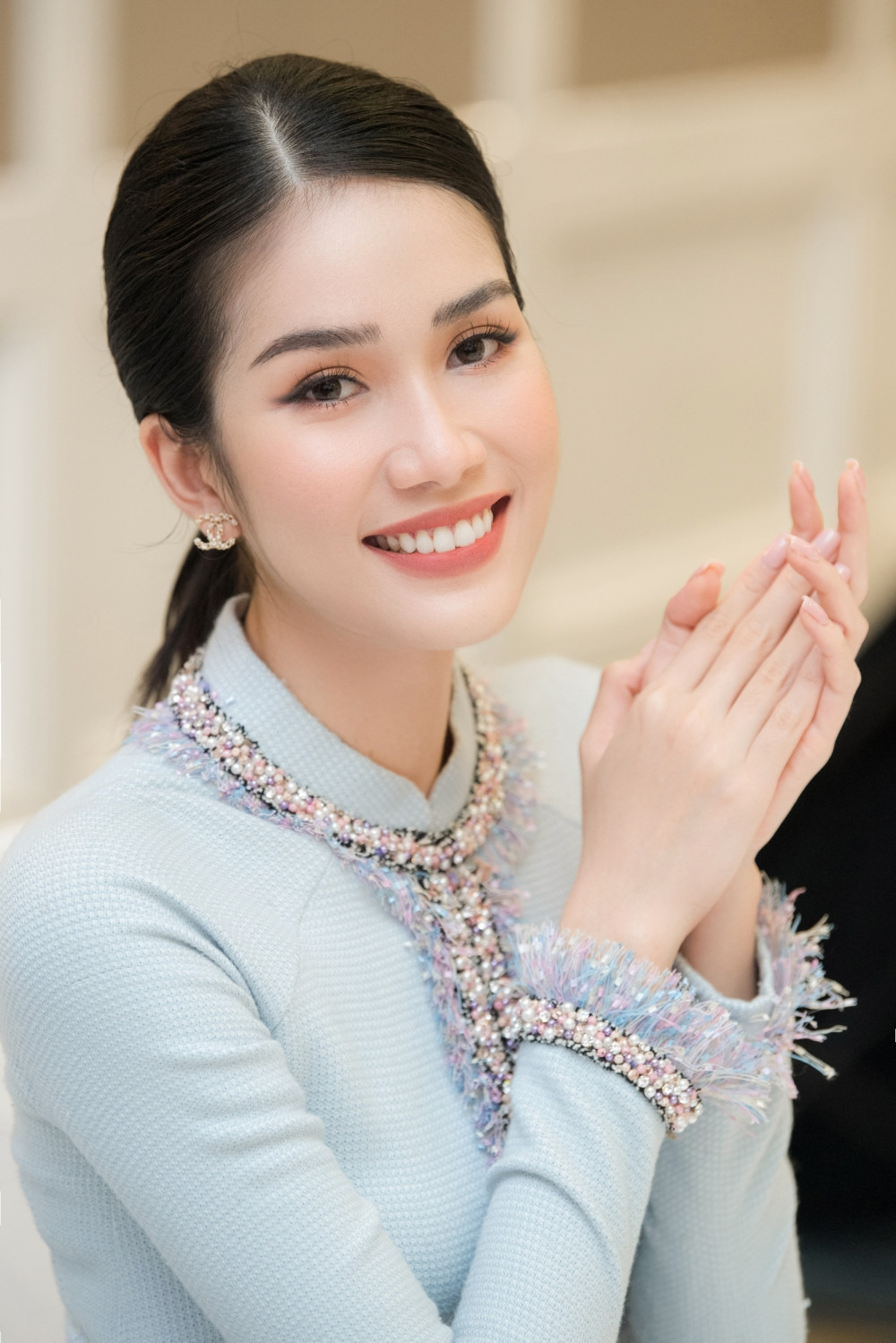 Á hậu Phương Anh lần đầu làm MC, “bắn” song ngữ Anh-Pháp cực đỉnh cùng chính khách quốc tế ảnh 7