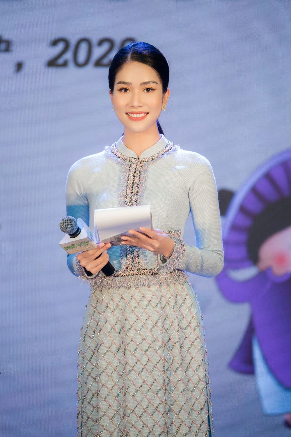 Á hậu Phương Anh lần đầu làm MC, “bắn” song ngữ Anh-Pháp cực đỉnh cùng chính khách quốc tế ảnh 4