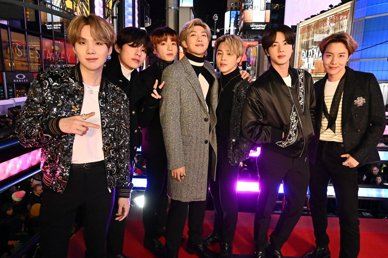 BTS nhận cát-xê siêu khủng tại Mỹ, ngang diva hàng đầu Mariah Carey, mà chỉ diễn có 8 phút ảnh 1
