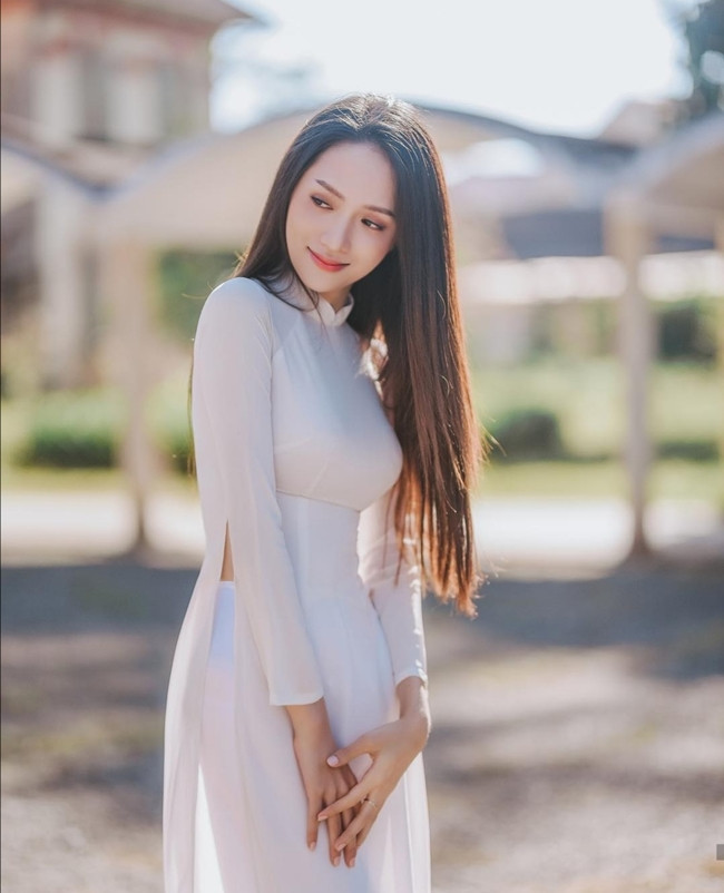 Gửi Hương Giang, Bích Phương, Han Sara...: Các nàng đẹp lắm rồi, đừng giảm cân thêm nữa! ảnh 7