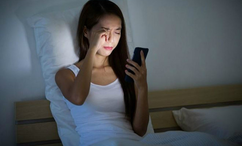 Loạt thói quen tưởng chừng vô hại hóa ra lại là “kẻ thù giấu mặt” của da mặt ảnh 2