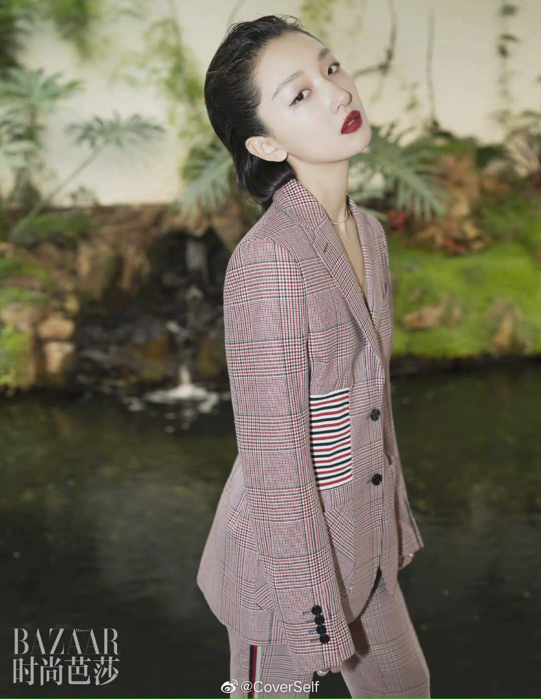 Tam kim Ảnh hậu Châu Đông Vũ bị chê “kém sang” trên bìa khai niên tạp chí Harper’s BAZAAR ảnh 3