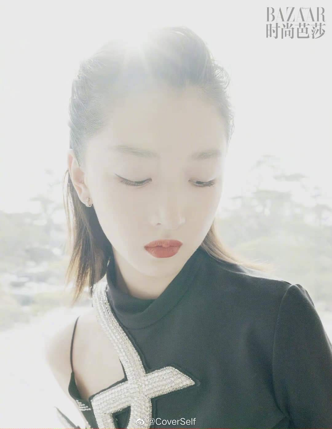 Tam kim Ảnh hậu Châu Đông Vũ bị chê “kém sang” trên bìa khai niên tạp chí Harper’s BAZAAR ảnh 4