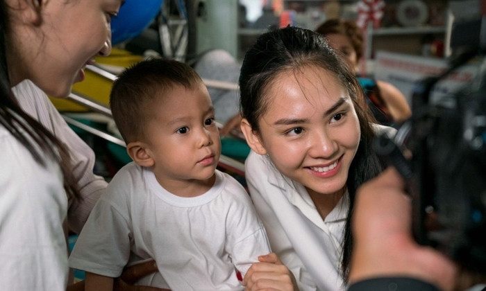 Dự án Nhân ái của Hoa Hậu Việt Nam gây xúc động với câu chuyện từ người phụ nữ bị hủy dung ảnh 10 Dự án Nhân ái của Hoa Hậu Việt Nam gây xúc động với câu chuyện từ người phụ nữ bị hủy dung ảnh 10