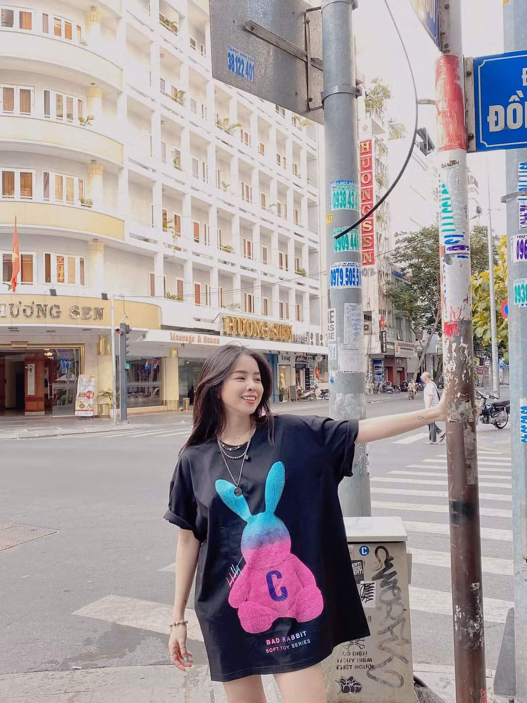 Ngắm gu thời trang chuẩn fashionista của Mie, DJ xinh đẹp của show “Rap Việt” ảnh 4