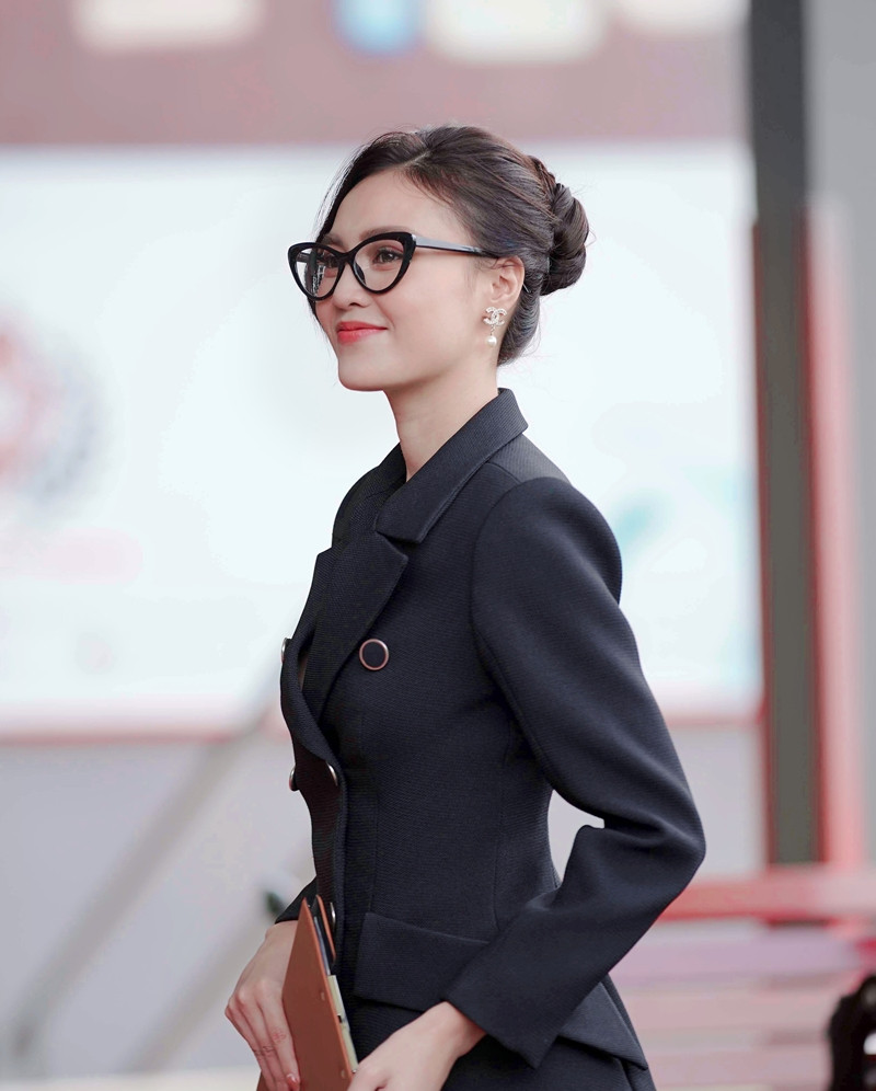 Tạo hình sang chảnh của 3 ngọc nữ hot nhất điện ảnh Việt: Nhã Phương, Lan Ngọc, Diễm My 9X trong phim mới ảnh 2