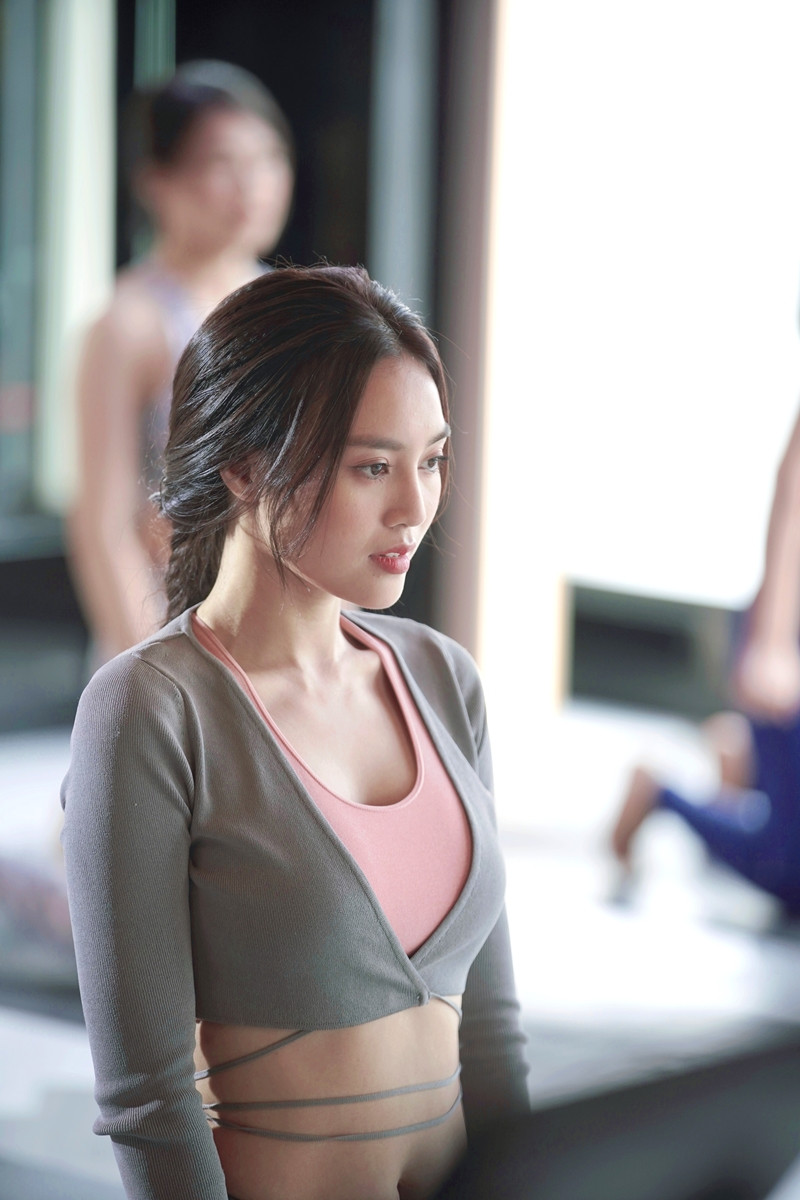 Tạo hình sang chảnh của 3 ngọc nữ hot nhất điện ảnh Việt: Nhã Phương, Lan Ngọc, Diễm My 9X trong phim mới ảnh 3