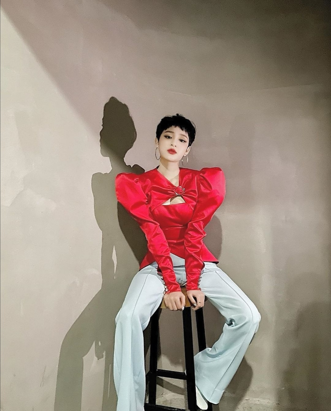 Dàn mỹ nhân Việt lại trổ tài “mix&match” trang phục cực kỳ bắt mắt, bạn sẽ chọn ai? ảnh 6